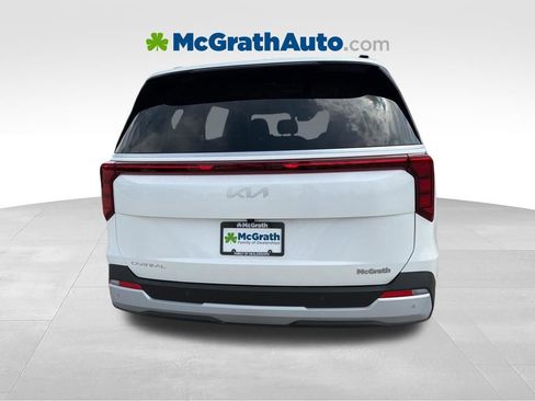 New 2026 Kia Carnival EX FWD image 5