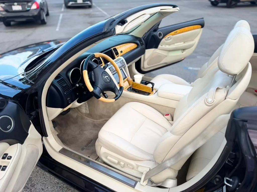 Used 2002 Lexus SC 430 Convertible RWD image 8