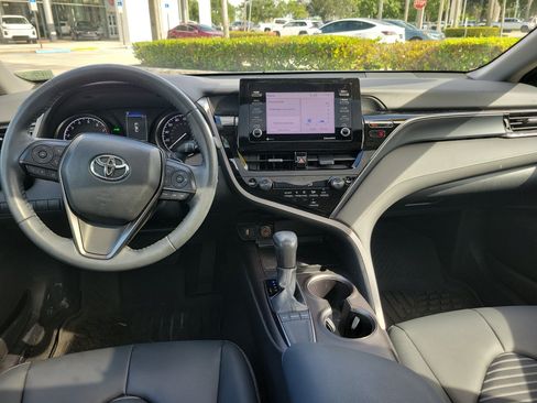 Used 2024 Toyota Camry SE w/ Convenience Package FWD image 15