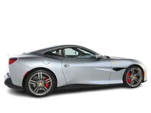 Used 2019 Ferrari Portofino RWD image 4