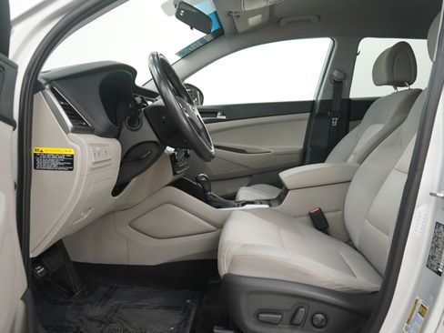 Used 2018 Hyundai Tucson Sport image 19