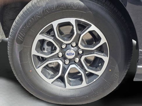 Used 2024 Ford Expedition Max XLT AWD/4WD image 17
