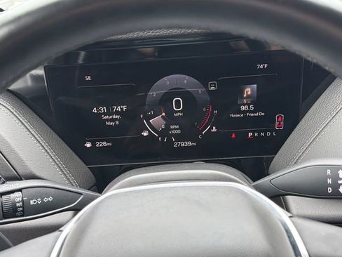 Used 2025 GMC Yukon Denali RWD image 17