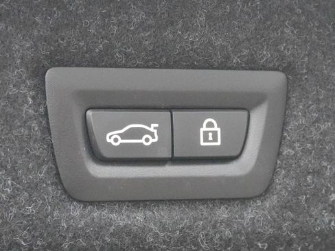 Used 2019 BMW 530i w/ Convenience Package image 37