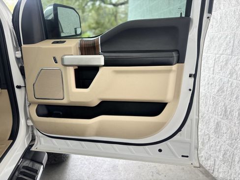 Used 2015 Ford F150 Lariat w/ Equipment Group 502A Luxury image 29