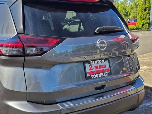 New 2026 Nissan Rogue SV AWD/4WD image 10