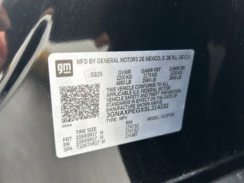 Used 2025 Chevrolet Equinox LT AWD/4WD image 36