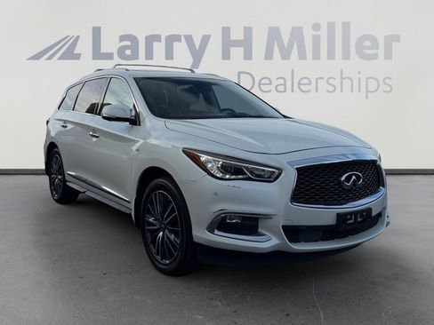 Used 2018 INFINITI QX60 FWD w/ Deluxe Technology Package image 7