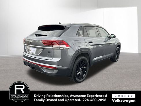 Used 2023 Volkswagen Atlas Cross Sport SE w/ Black Wheel Package AWD/4WD image 10