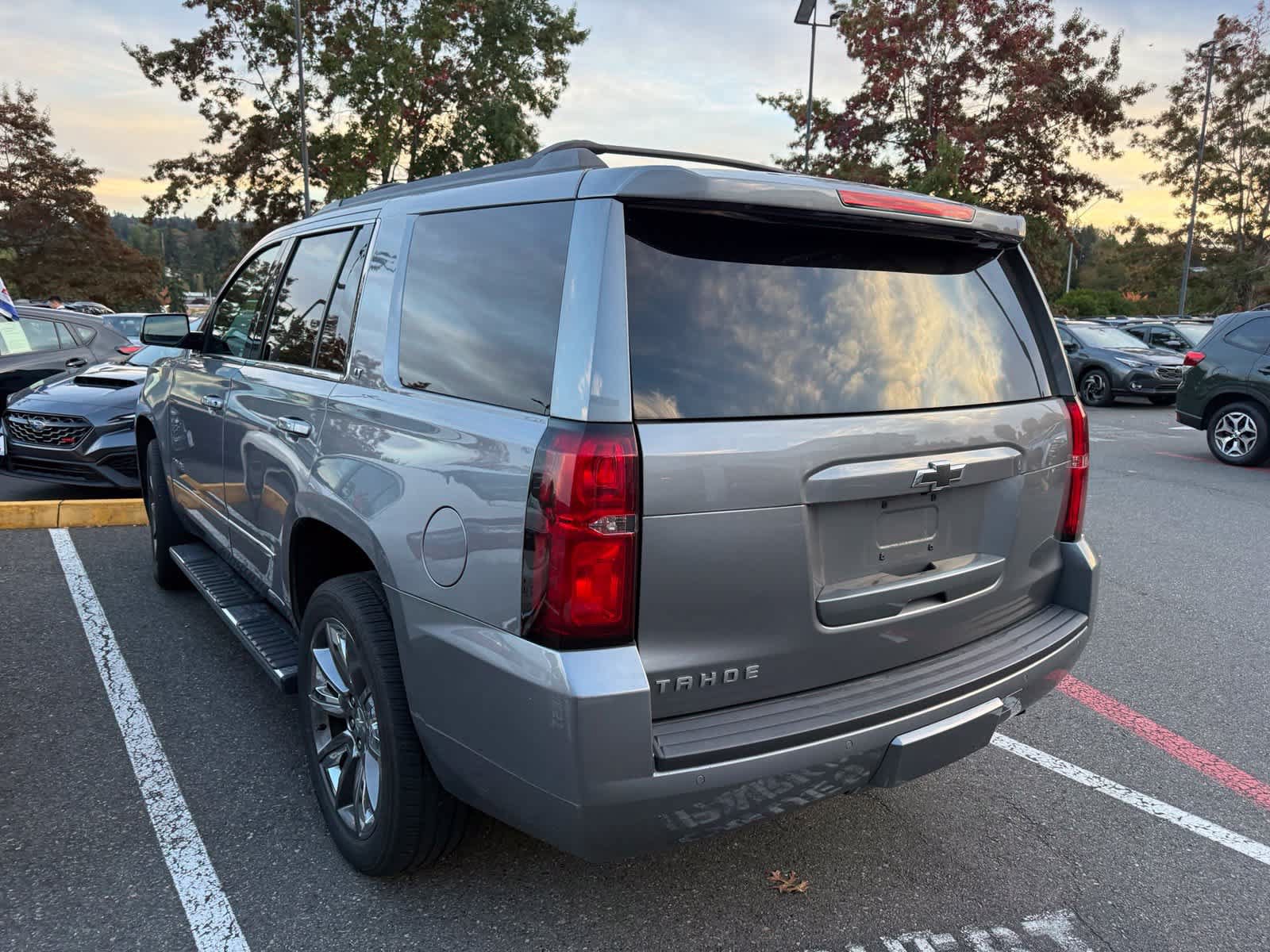 Used 2019 Chevrolet Tahoe LT w/ LT Signature Package AWD/4WD image 2