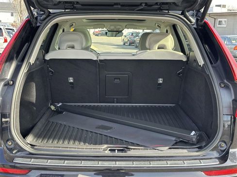 Used 2023 Volvo XC60 B5 Plus w/ Protection Package Premier image 14