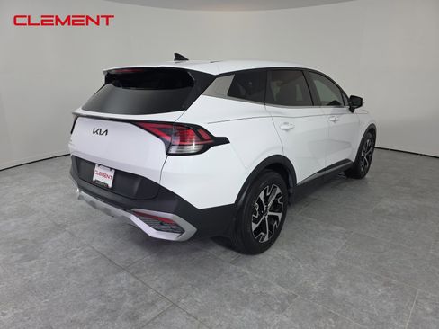 Used 2023 Kia Sportage EX image 6