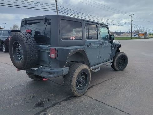 Used 2013 Jeep Wrangler Unlimited Rubicon image 6