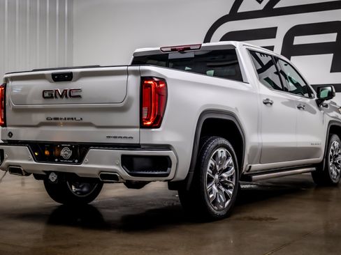 Used 2024 GMC Sierra 1500 Denali w/ Denali Reserve Package AWD/4WD image 35