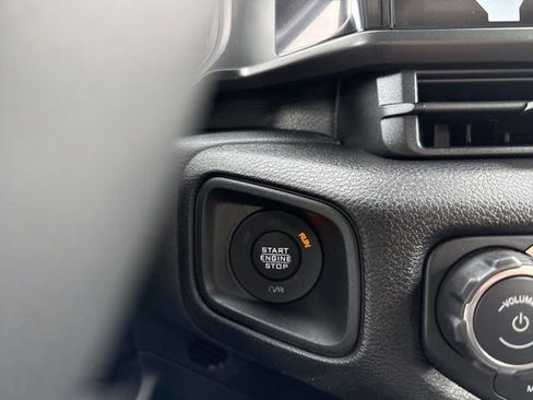 New 2026 Jeep Gladiator Sport AWD/4WD image 15