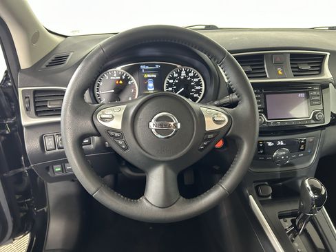 Used 2018 Nissan Sentra SV image 13