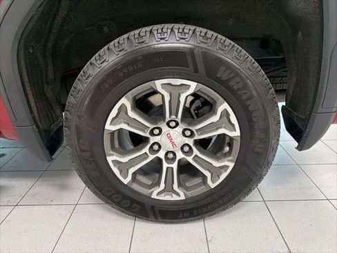 Used 2019 GMC Sierra 1500 SLE w/ X31 Off-Road Package AWD/4WD image 11