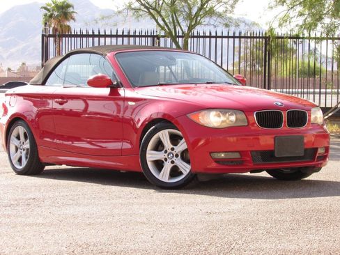 Used 2008 BMW 128i Convertible RWD image 2