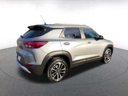 Used 2025 Chevrolet TrailBlazer LT w/ Driver Confidence Package image 15