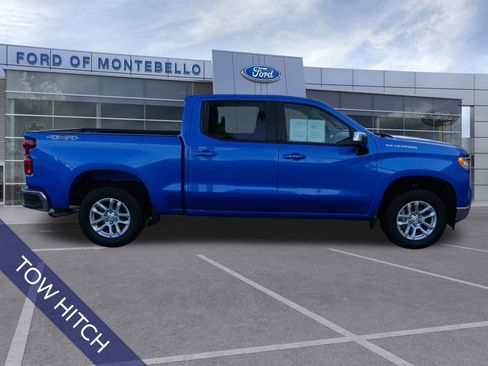 Used 2025 Chevrolet Silverado 1500 LT AWD/4WD image 2