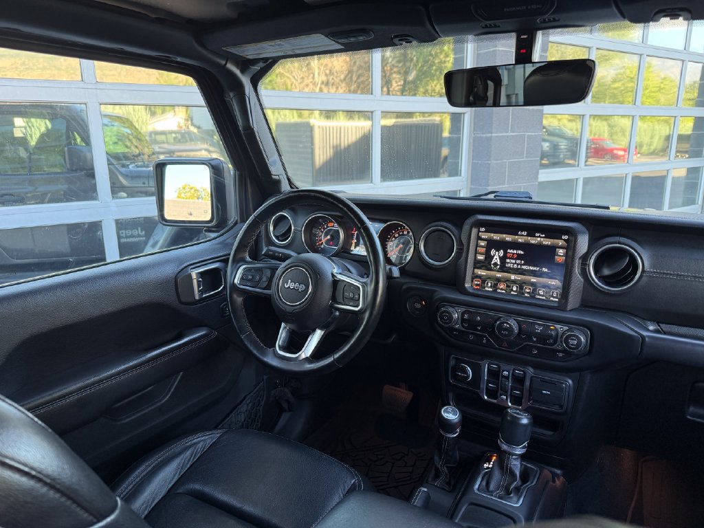 Used 2018 Jeep Wrangler Unlimited Sahara w/ Uconnect 4C Nav & Sound Group AWD/4WD image 43