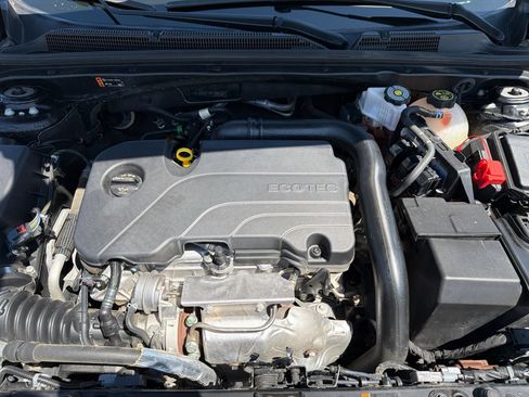 Used 2024 Chevrolet Malibu LT FWD image 11