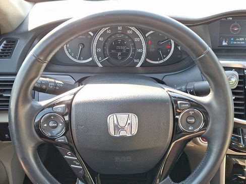 Used 2017 Honda Accord EX-L image 19