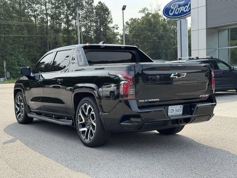 Used 2024 Chevrolet Silverado EV RST AWD/4WD image 23