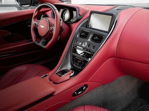 Used 2023 Aston Martin DB11 V12 image 34