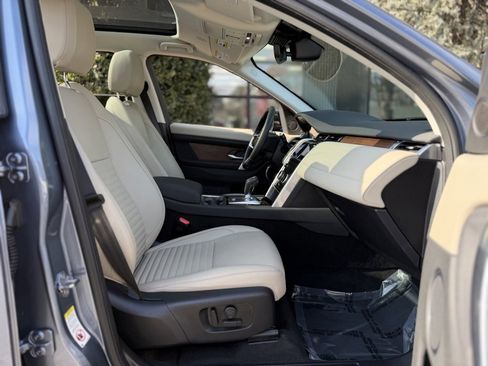 Used 2023 Land Rover Discovery Sport S image 32