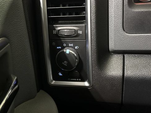 Used 2016 RAM 1500 Big Horn AWD/4WD image 19