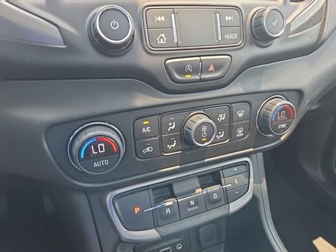 Used 2022 GMC Terrain AT4 w/ Infotainment Package II AWD/4WD image 27