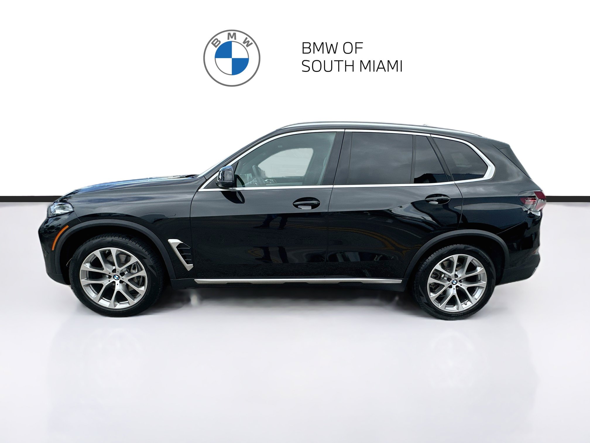 Certified 2024 BMW X5 sDrive40i w/ Parking Assistance Package RWD image 4