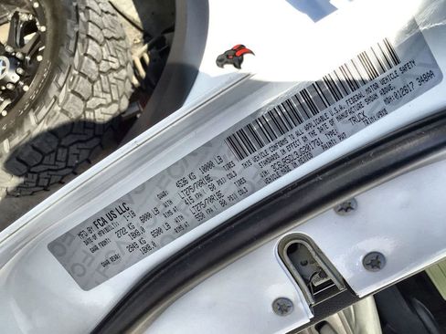 Used 2018 RAM 2500 Tradesman w/ Chrome Appearance Group image 35