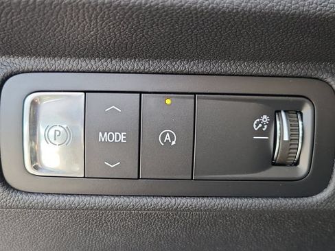 New 2026 Chevrolet Traverse LT w/ Sun and Wheel Package FWD image 26