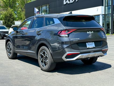 Used 2023 Kia Sportage LX AWD/4WD image 6