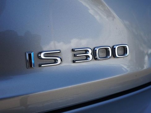 Used 2018 Lexus IS 300 F Sport RWD image 27