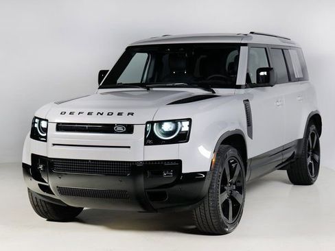 New 2026 Land Rover Defender 110 X-Dynamic SE image 1