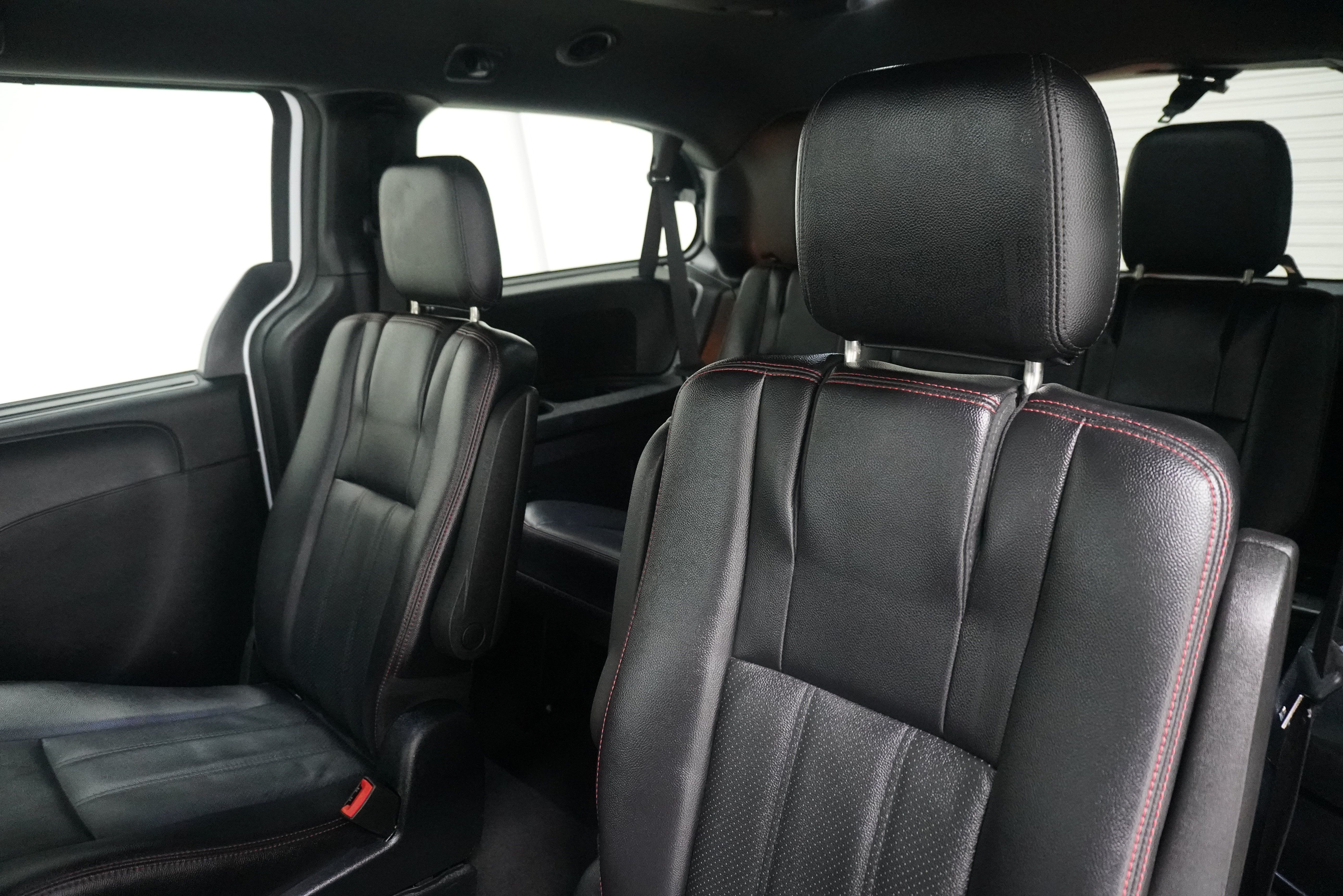 Used 2019 Dodge Grand Caravan GT FWD image 13