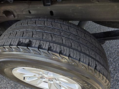 Used 2024 GMC Sierra 1500 SLE RWD image 25