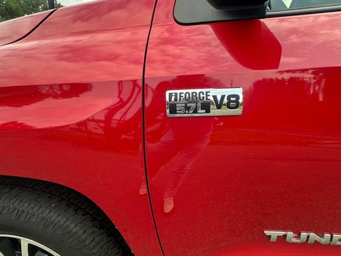 Used 2016 Toyota Tundra SR5 w/ TRD Off Road Package AWD/4WD image 9