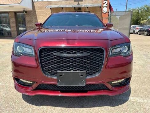 Used 2020 Chrysler 300 S RWD image 2