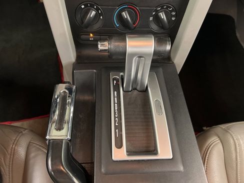 Used 2005 Ford Mustang GT Premium image 16