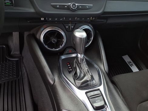 Used 2022 Chevrolet Camaro LS image 9