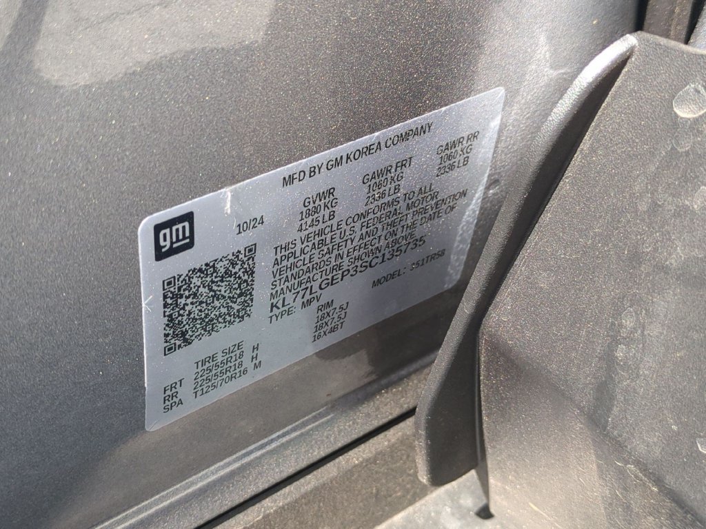 Used 2025 Chevrolet Trax RS w/ Driver Confidence Package FWD image 30