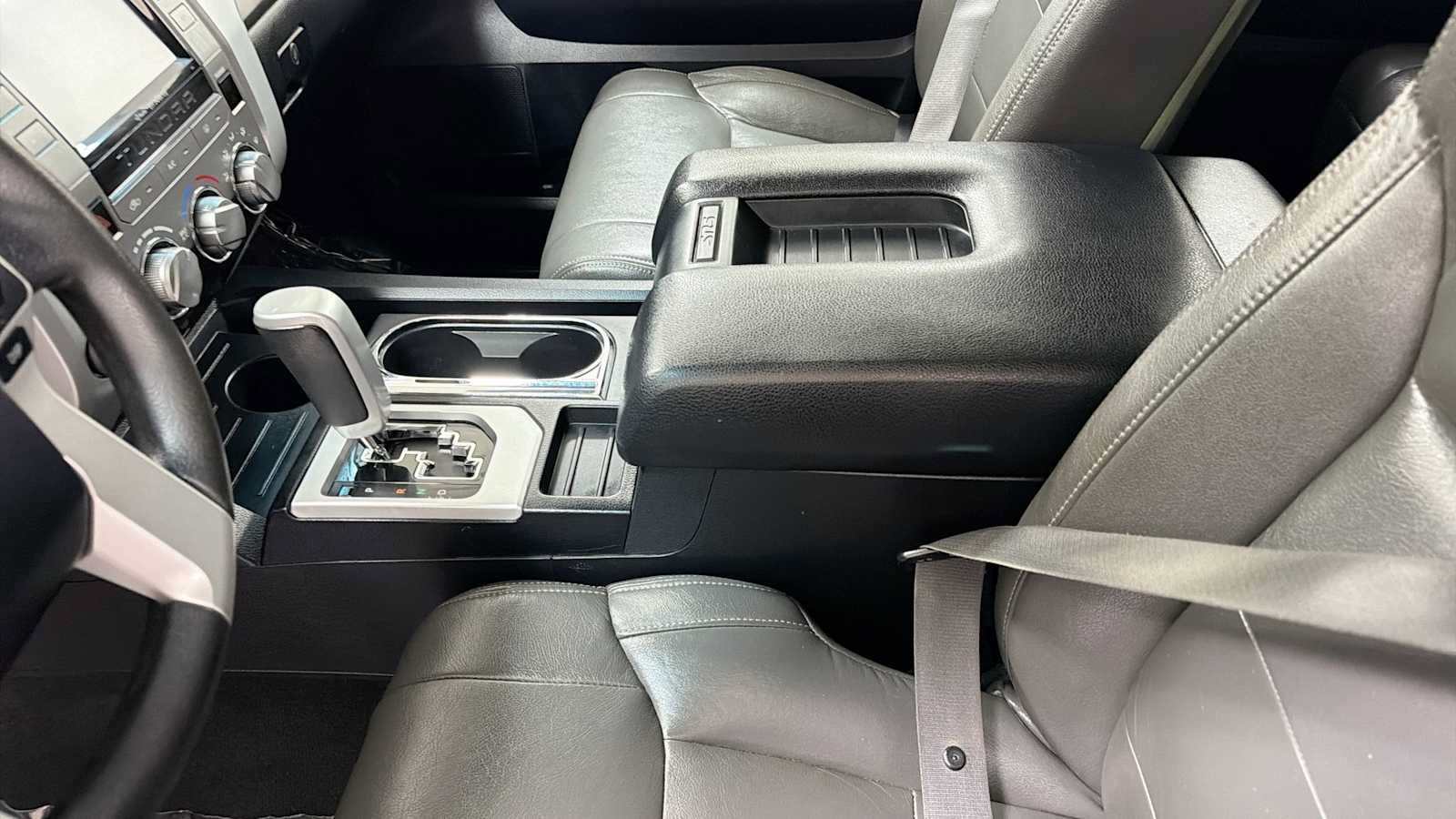 Used 2015 Toyota Tundra SR5 w/ SR5 Upgrade Package AWD/4WD image 22