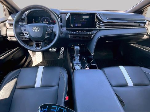 Certified 2025 Toyota Camry SE FWD image 15