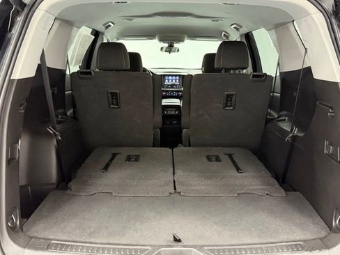 Used 2020 GMC Acadia SLE w/ Driver Convenience Package image 28