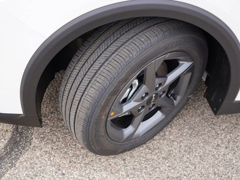 New 2025 Kia K4 LXS image 9