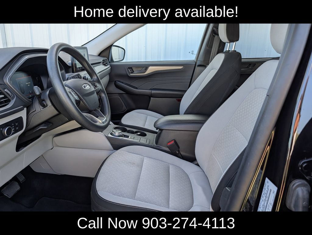 Used 2025 Ford Escape Active AWD/4WD image 28